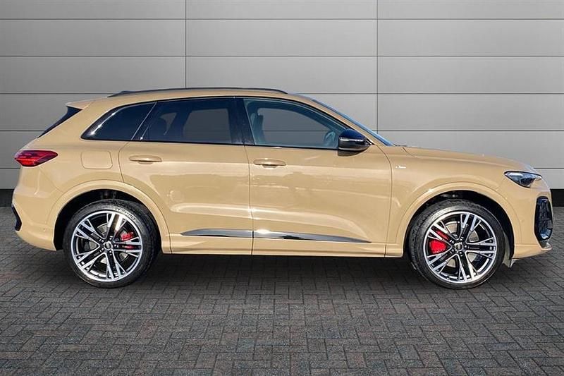 Used Audi Q5 Advanced 204 HP (150 kW) 2025 Sakhir gold SUV