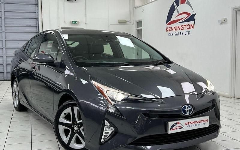 Grey Used 2019 Toyota Prius Hatchback | £15,590 (Good price) - Image 1/4