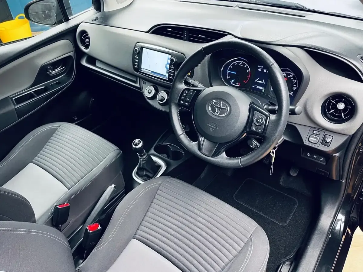 Usado Toyota Yaris 2019 Preto Citadino