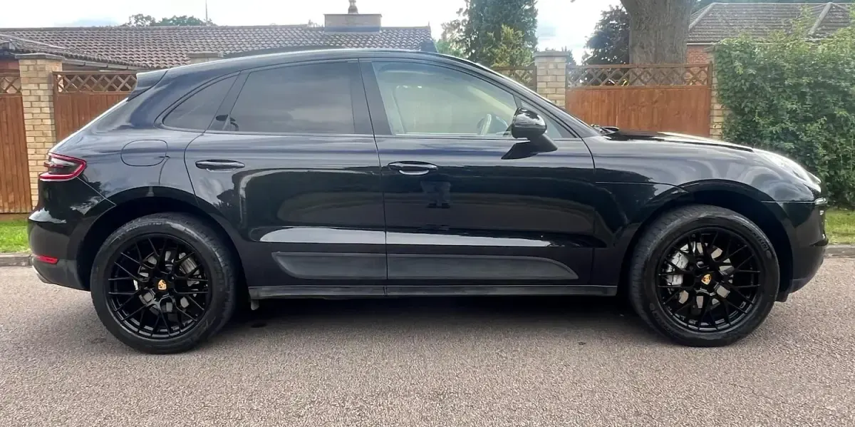Used Porsche Macan 258 HP (189 kW) 2014 Black SUV