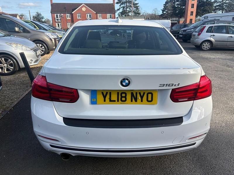 Used BMW 318 Sport Line 150 HP (110 kW) 2018 White Sedan