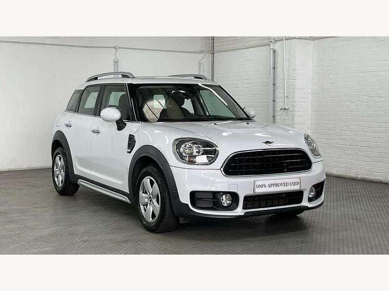 White Used 2018 Mini Cooper Countryman SUV | £13,690 (Fair price) - Image 1/4