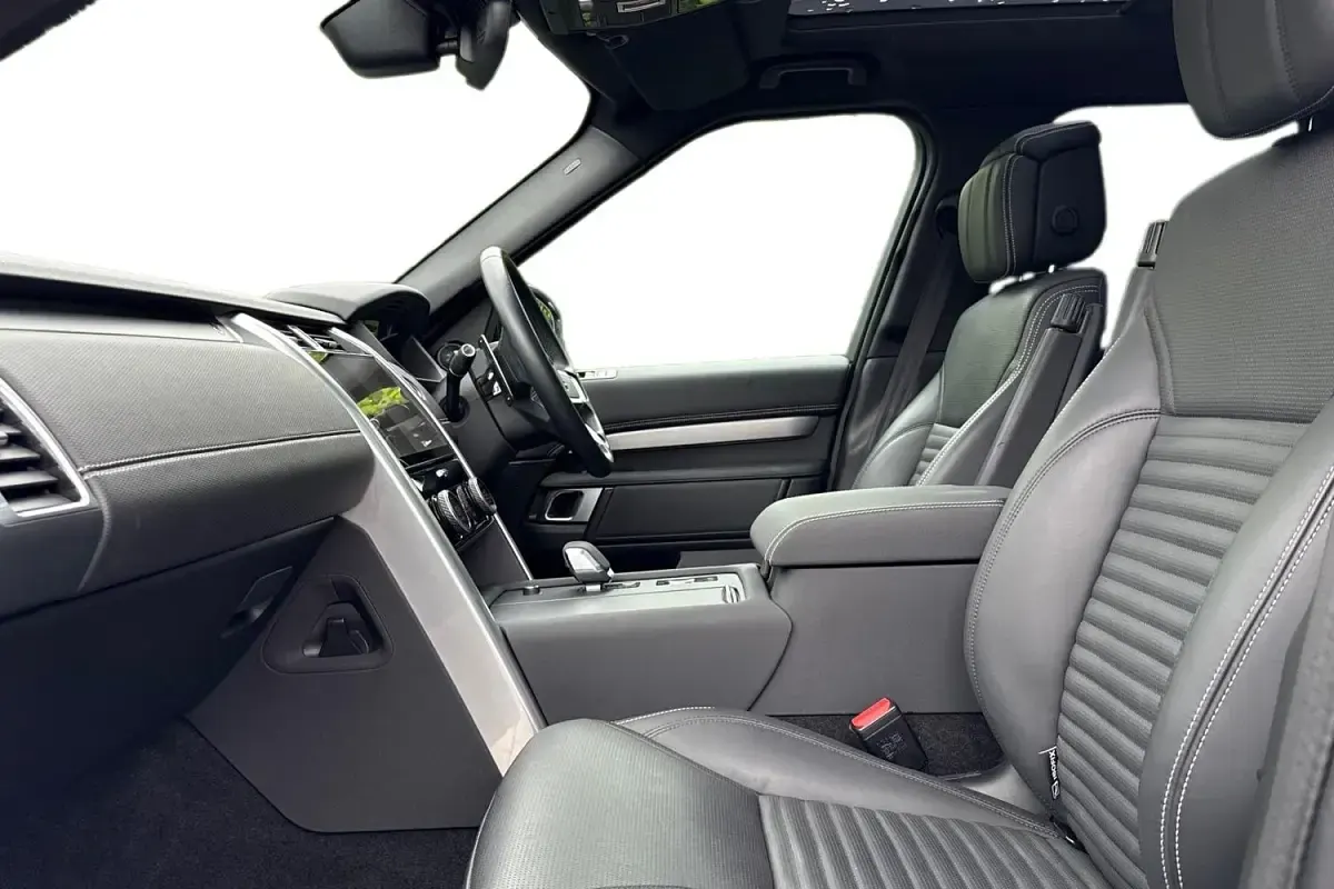 Used Land Rover Discovery 5 HSE Dynamic 2024 Grey SUV
