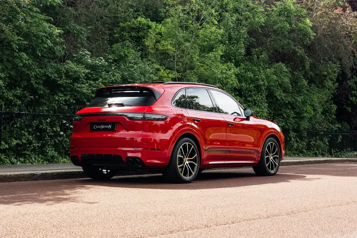 Używany Porsche Cayenne 462 KM (339 kW) 2022 Czerwony SUV