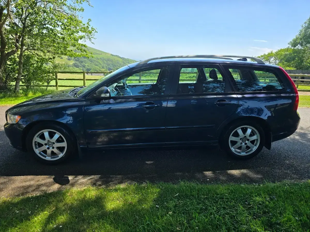 Used Volvo V50 115 HP (84 kW) 2012 Blue Estate