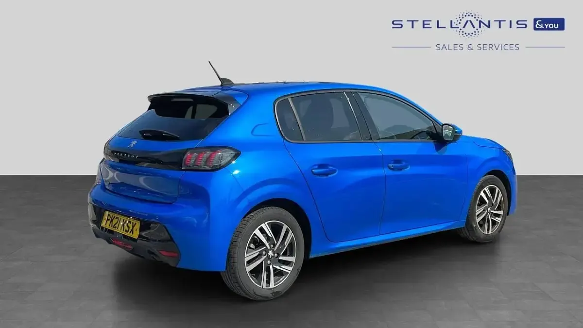 Used Peugeot 208 Allure 99 HP (72 kW) 2021 Blue Hatchback