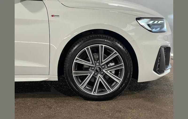 New Audi A1 S-Line 150 HP (110 kW) 2025 White SUV