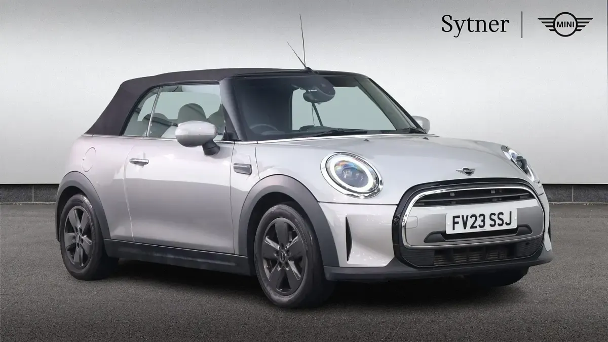 Used Mini Cooper Classic 134 HP (98 kW) 2023 Silver Hatchback