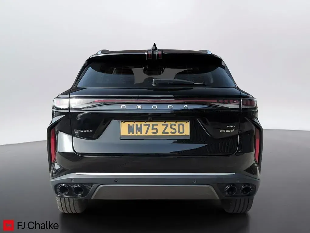 Used Omoda 9 537 HP (394 kW) 2026 Black SUV