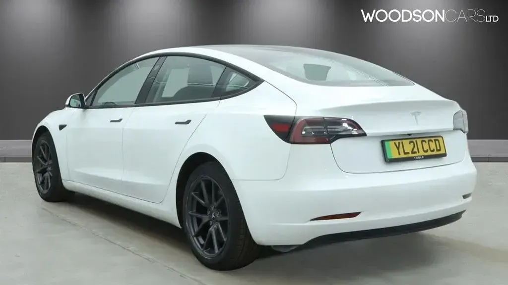 Used Tesla Model 3 Standard Range 208 kW (283 HP) 2021 White Sedan