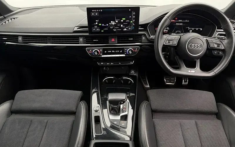 Used Audi A4 Black Edition 150 HP (110 kW) 2022 Blue Estate