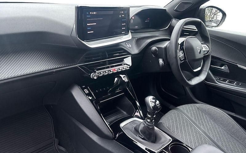 Used Peugeot 2008 Allure 131 HP (96 kW) 2024 Grey SUV