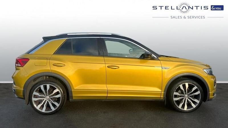 Used VW T-Roc R-line 148 HP (108 kW) 2019 Yellow SUV