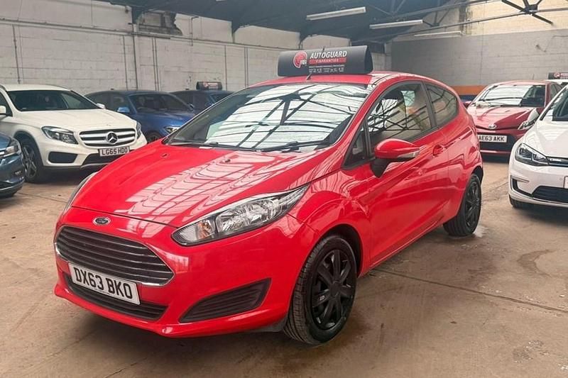 Used Ford Fiesta Style 2013 Red Hatchback