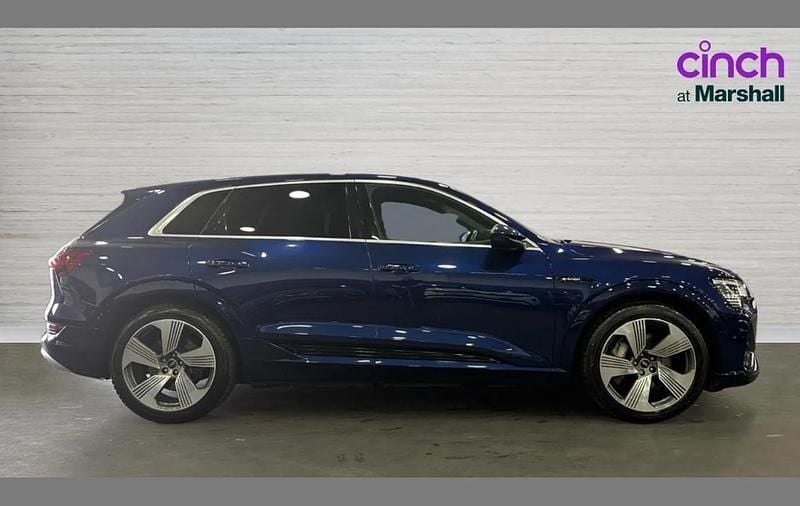 Usado Audi e-tron S-Line 300 kW (408 HP) 2022 Azul SUV