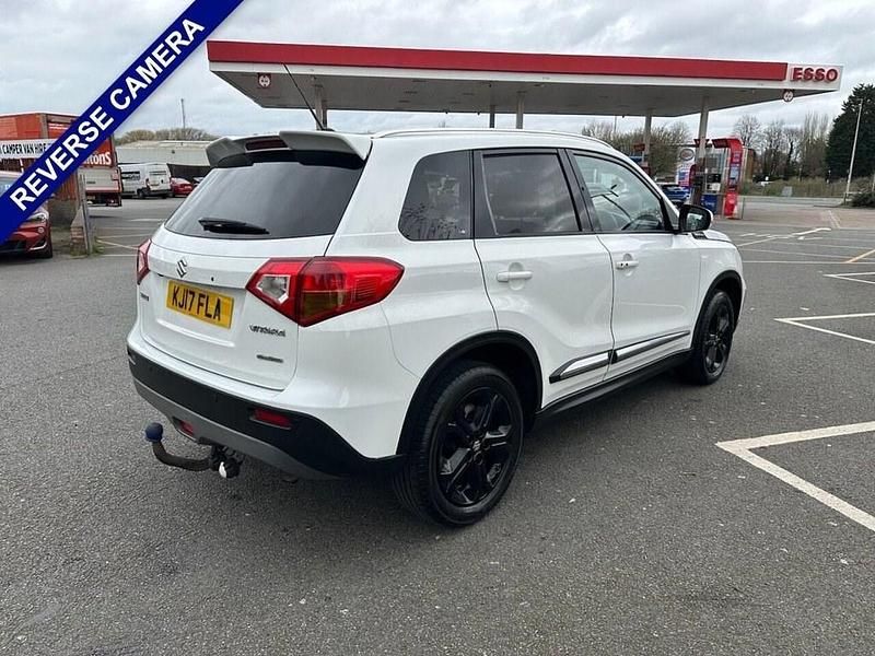 Used Suzuki Vitara SZ5 120 HP (88 kW) 2017 White SUV