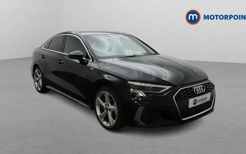 Begagnad Audi A3 S-Line 110 HK (80 kW) 2023 Sedan