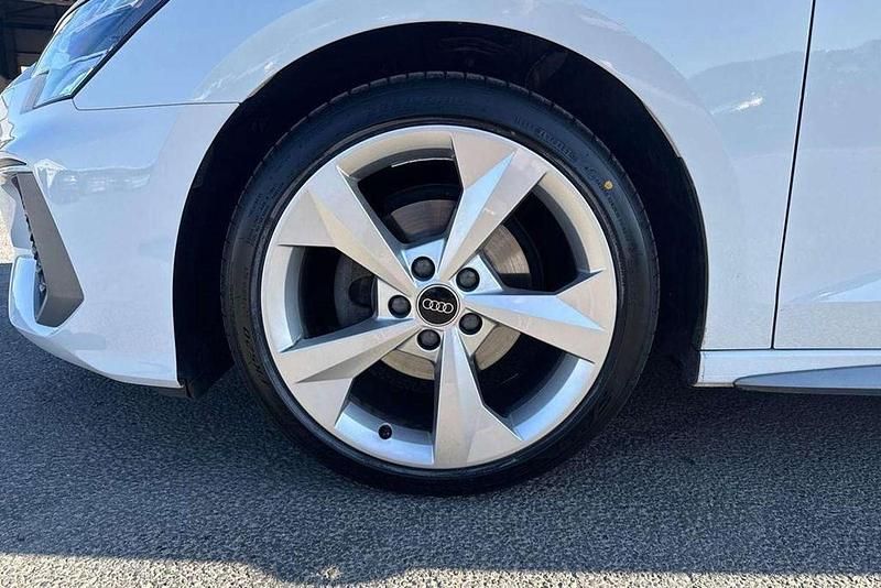 Used Audi A3 S-Line 147 HP (108 kW) 2024 White Hatchback