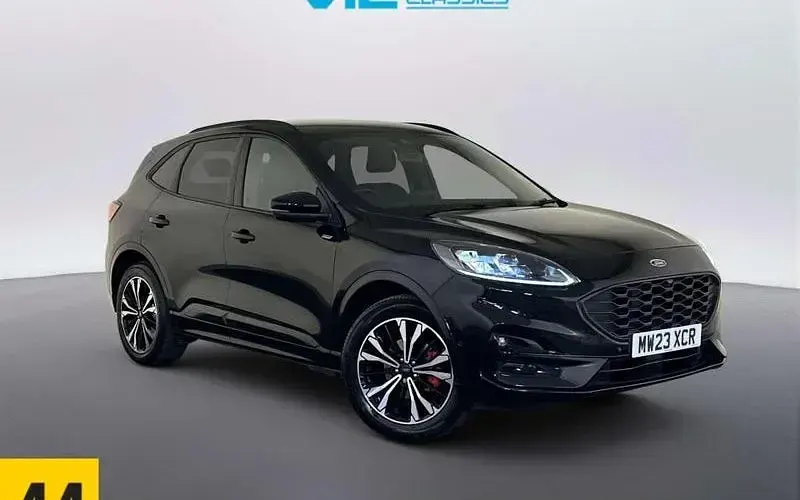 Second-hand Ford Kuga ST-Line 225 CP (165 kW) 2023 SUV