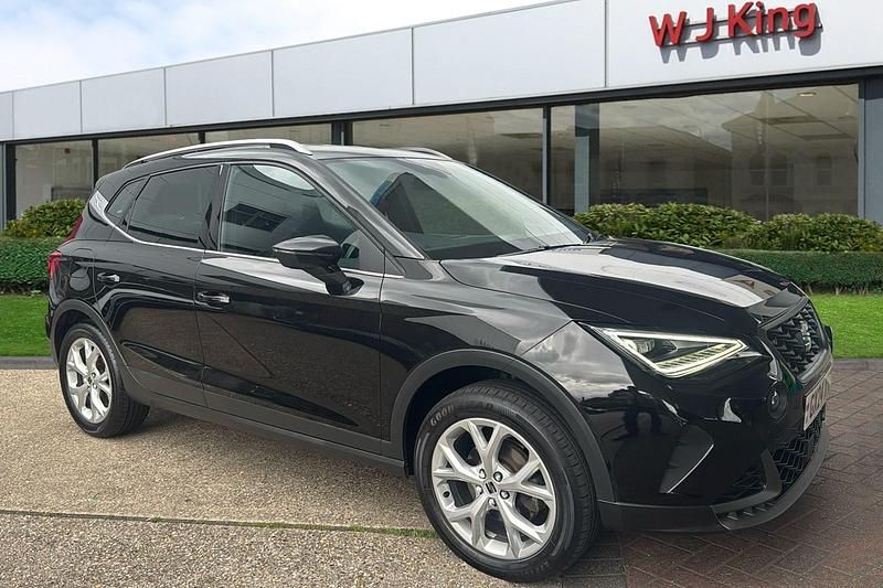 Black Used 2023 Seat Arona FR SUV | £16,895 (Fair price) - Image 1/3