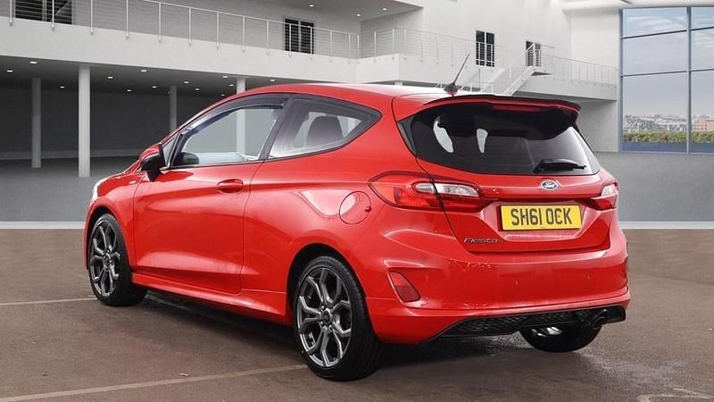Usado Ford Fiesta ST-Line 2018 Rojo Utilitario