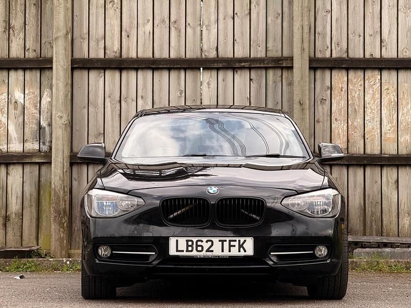 Used BMW 116 Sport Line 2013 Black Hatchback
