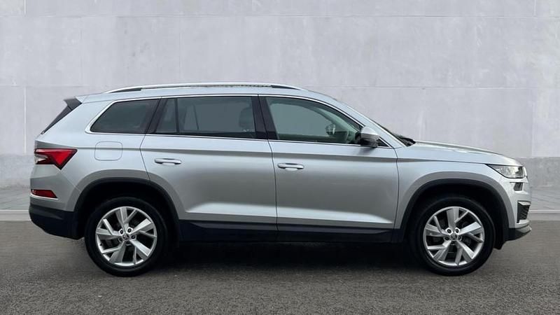 Used Skoda Kodiaq SE L Executive 150 HP (110 kW) 2024 Brilliant silver metallic SUV