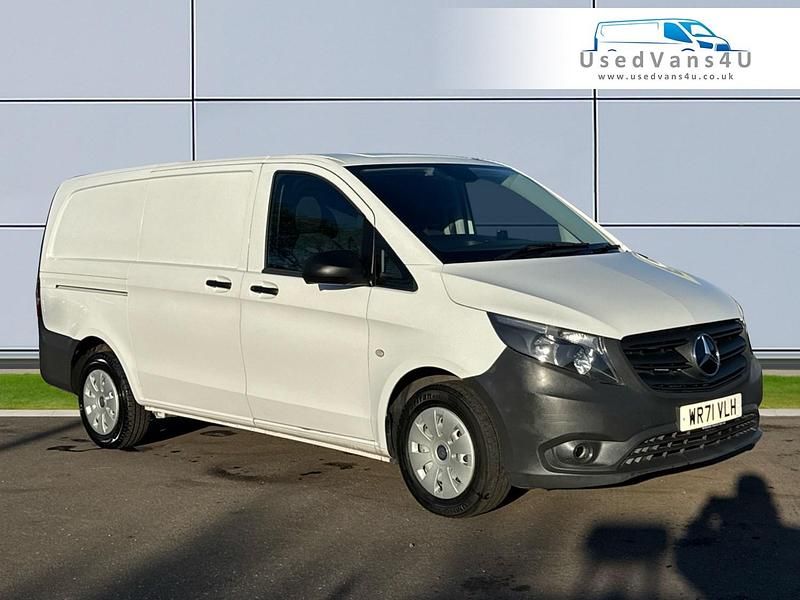 Used Mercedes Vito Progressive 136 HP (100 kW) 2021 White Van