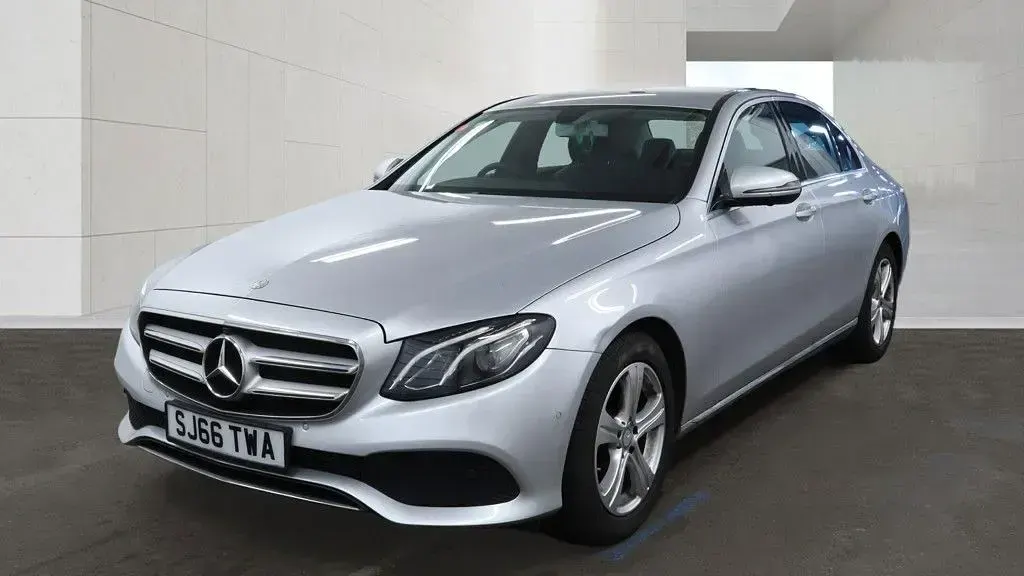 Used Mercedes E220 SE 194 HP (142 kW) 2016 Silver Sedan