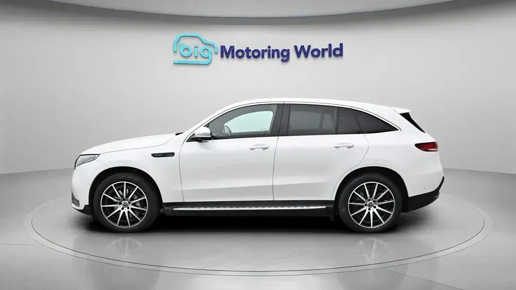 Usado Mercedes EQC400 AMG line 300 kW (408 CV) 2022 SUV