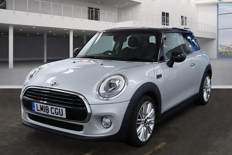 Used Mini Cooper Hatch 136 HP (100 kW) 2018 Silver Hatchback