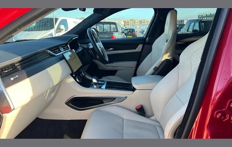 Used Jaguar F-Pace R-Dynamic 204 HP (150 kW) 2023 Red SUV