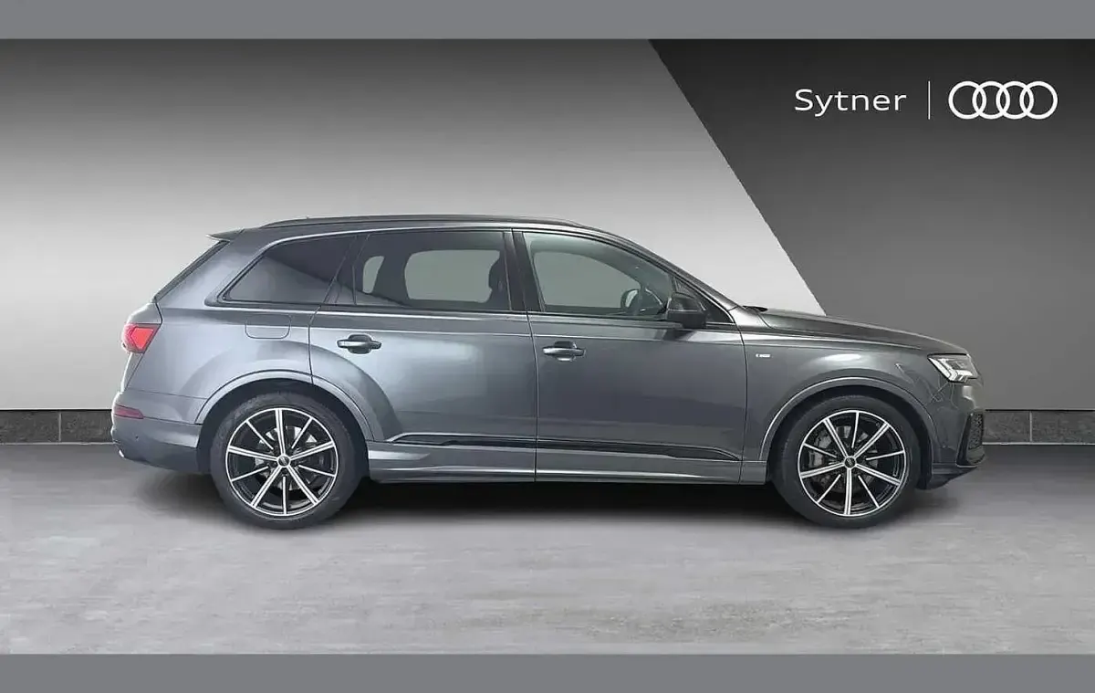 Used Audi Q7 S-Line 281 HP (206 kW) 2023 Grey SUV
