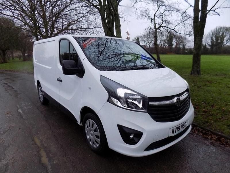 Used Vauxhall Vivaro Sportive 120 HP (88 kW) 2019 White MPV