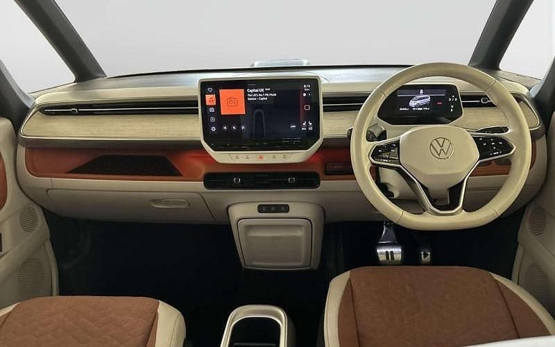 Usado VW ID. Buzz Pro 150 kW (204 HP) 2023 Preto Monovolume