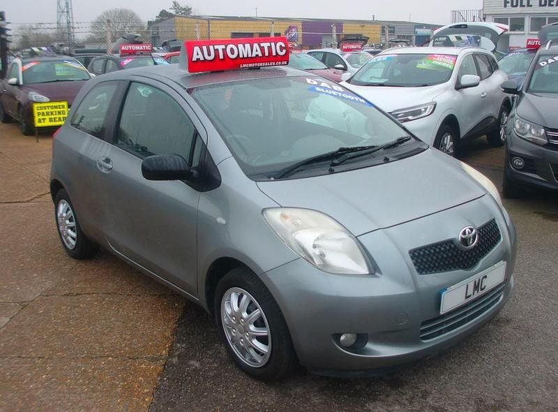 Used Toyota Yaris T3 85 HP (62 kW) 2007 Silver Hatchback