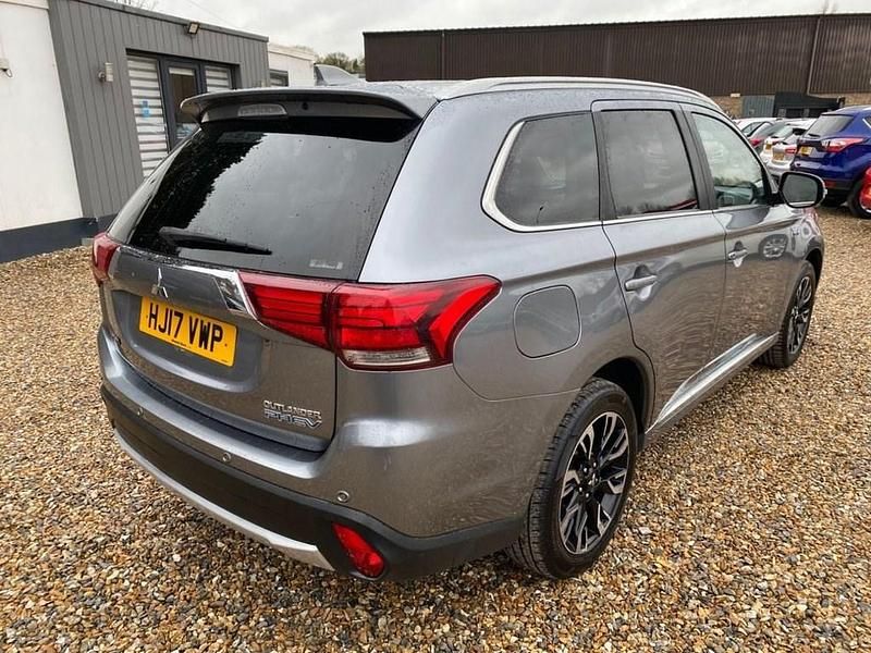 Used Mitsubishi Outlander P-HEV 200 HP (147 kW) 2017 Grey SUV
