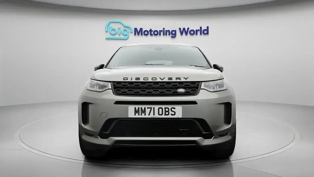 Second-hand Land Rover Discovery Sport HSE Dynamic 309 CP (227 kW) 2022 Argintiu SUV