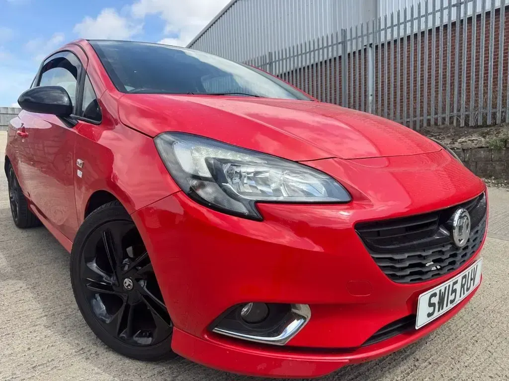 Used Vauxhall Corsa Edition 90 HP (66 kW) 2015 Red Hatchback