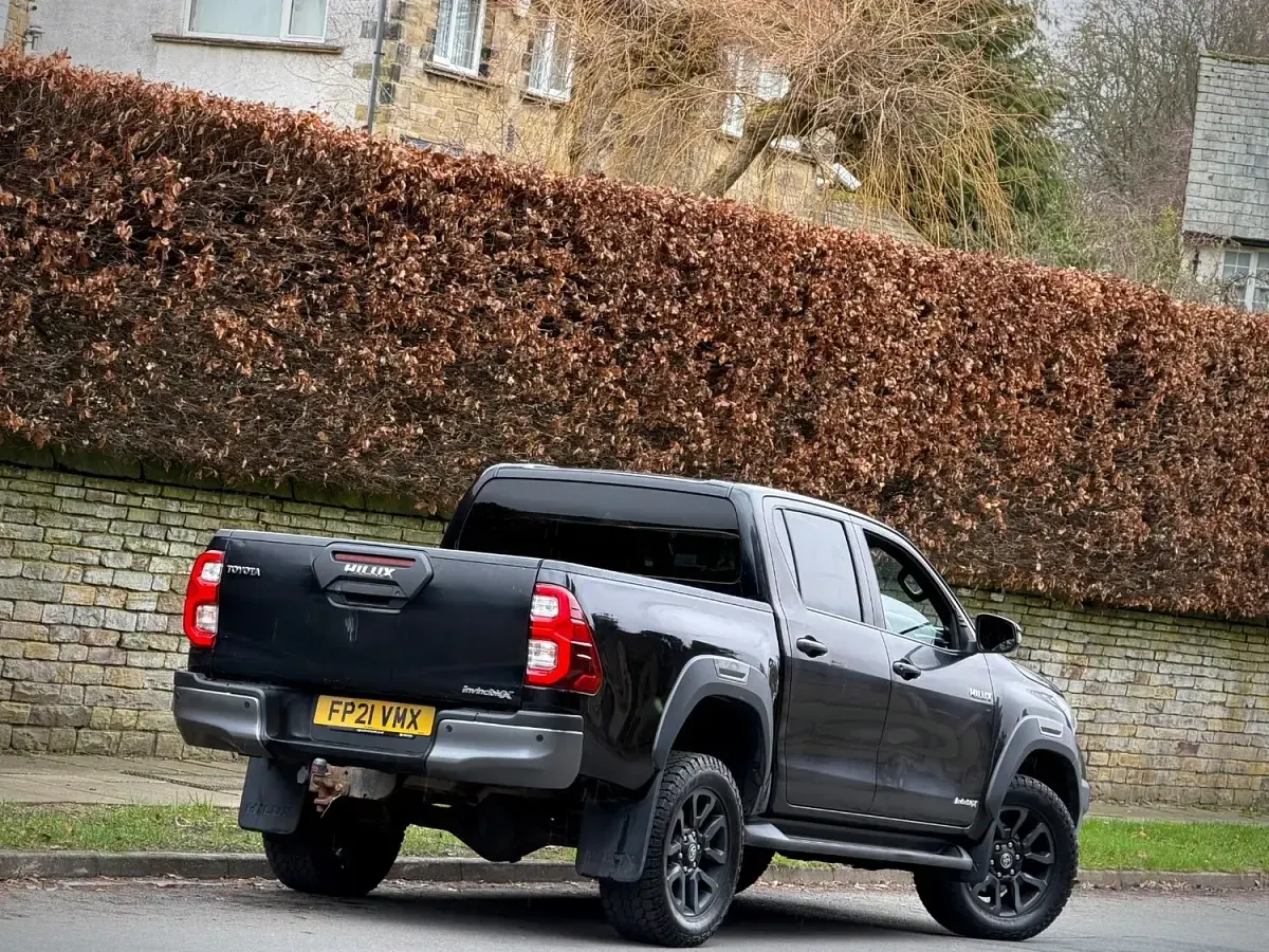 Used Toyota HiLux 2021 Black Pickup