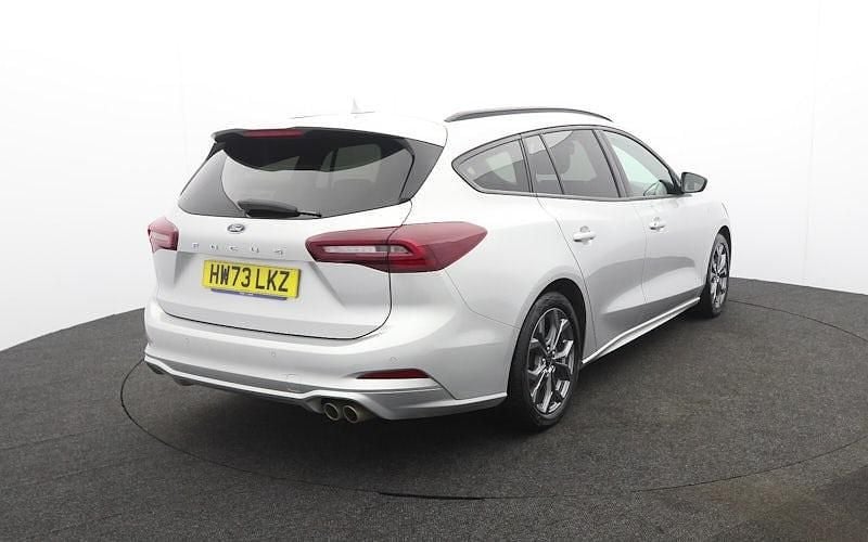 Używany Ford Focus ST-Line 125 KM (91 kW) 2024 Srebrny Kombi