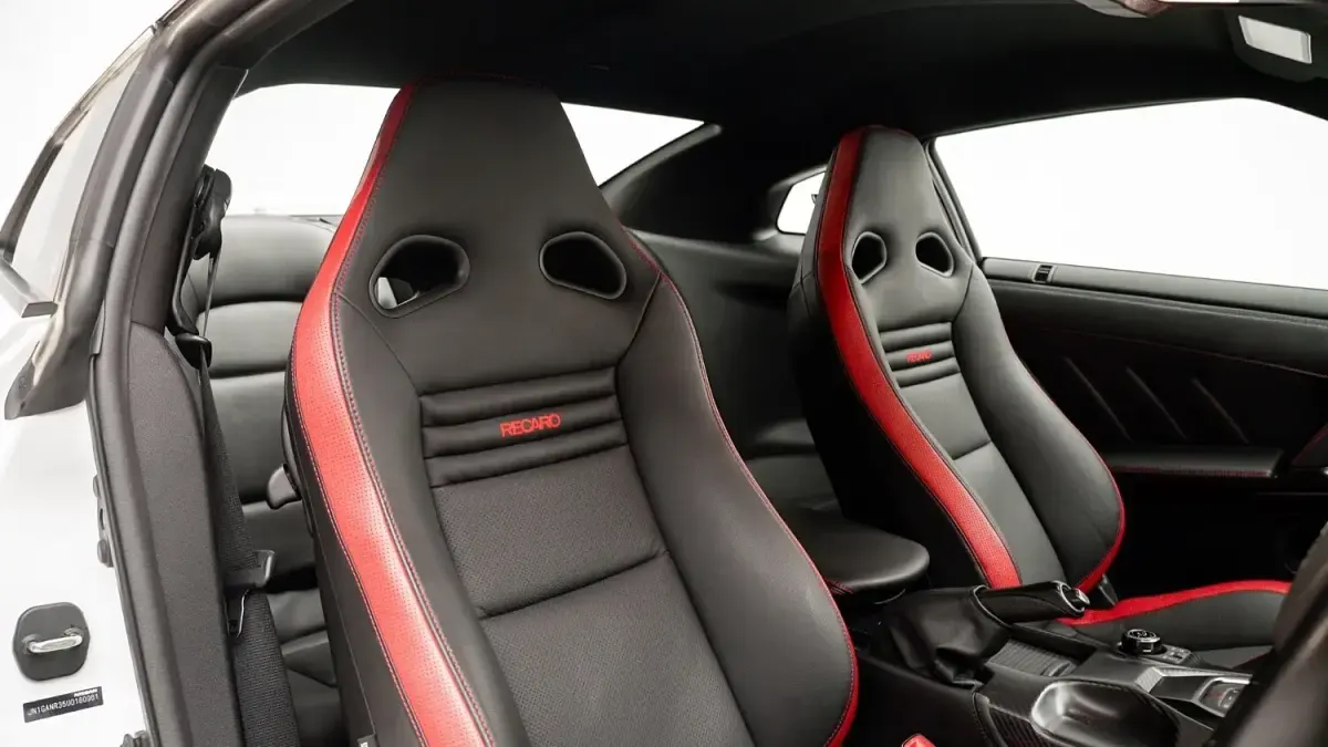 Używany Nissan GT-R Recaro 2017 Biały Coupe