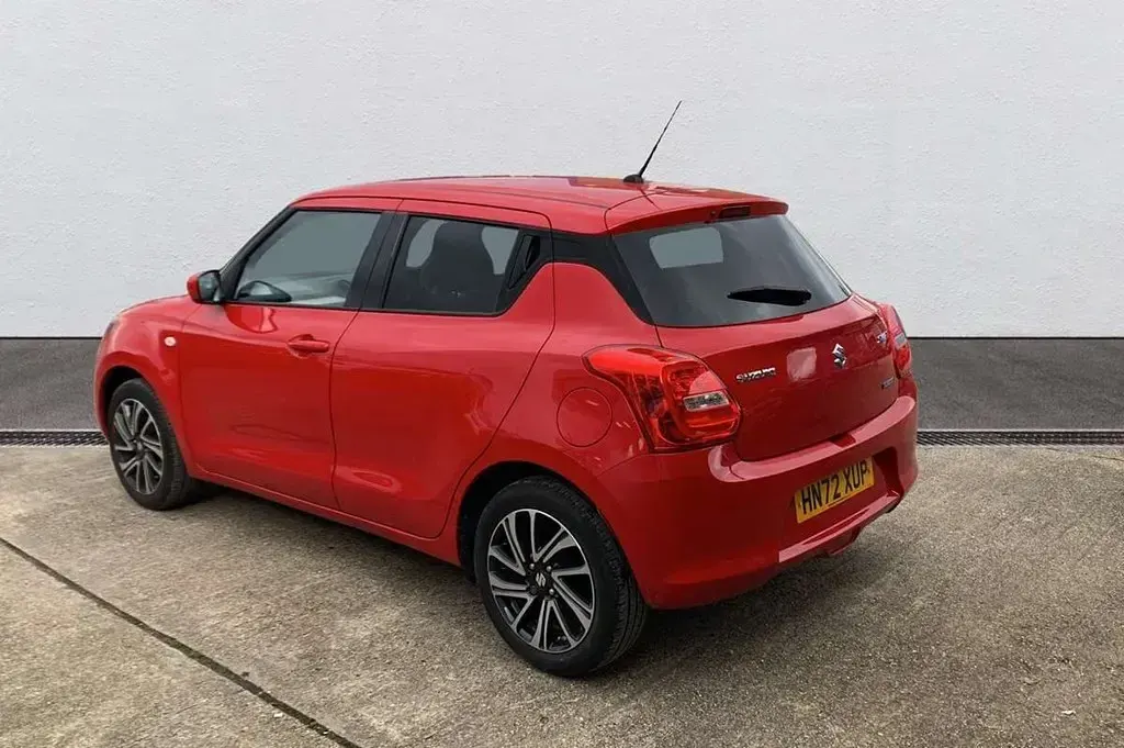 Usado Suzuki Swift SZ-L 83 CV (61 kW) 2023 Rojo Utilitario