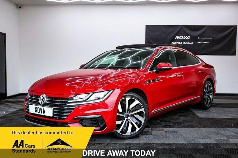 Used VW Arteon R-line 150 HP (110 kW) 2018 Red Hatchback