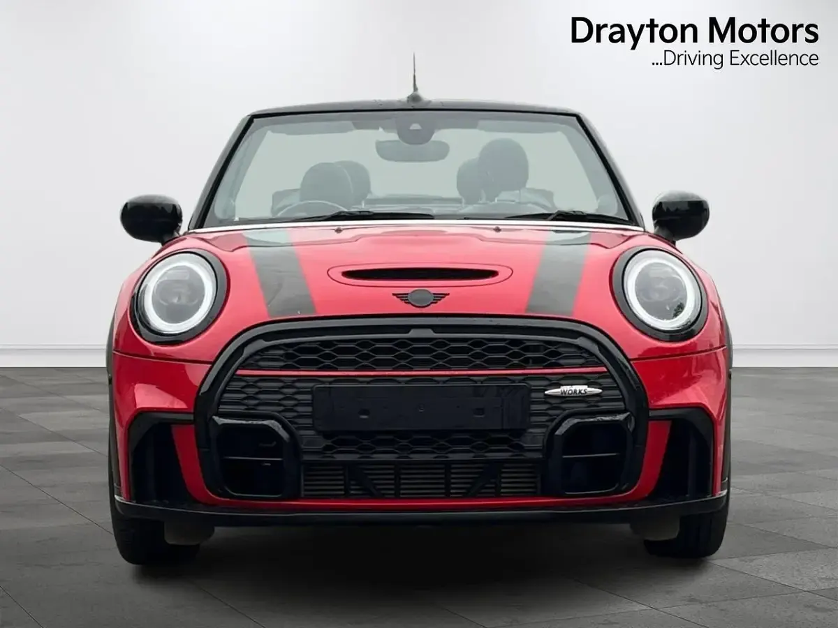 Usado Mini John Cooper Works Cabriolet 2023 Rojo Descapotable