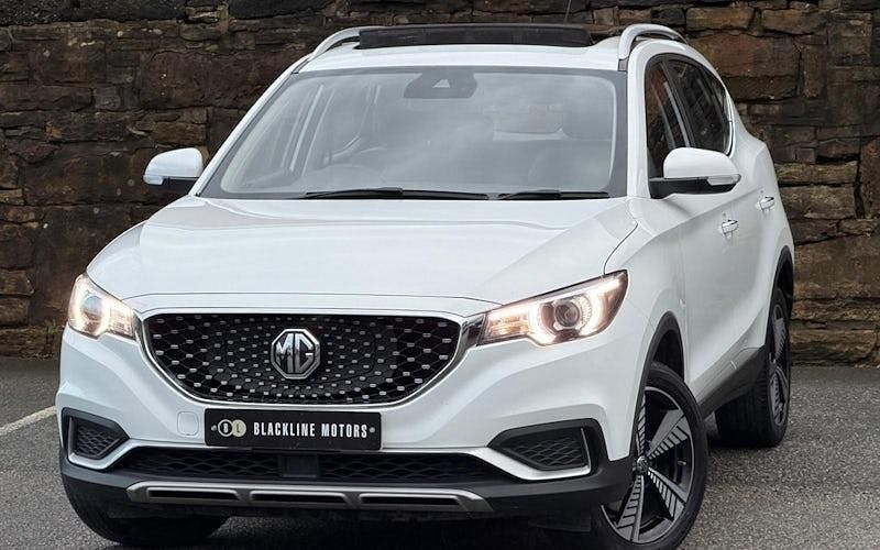 Used MG ZS Exclusive 105 kW (143 HP) 2021 White Hatchback