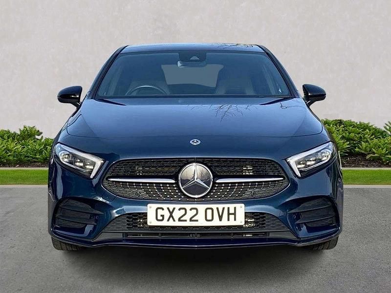 Used Mercedes A180 AMG Line Premium Plus 136 HP (100 kW) 2022 Blue Hatchback