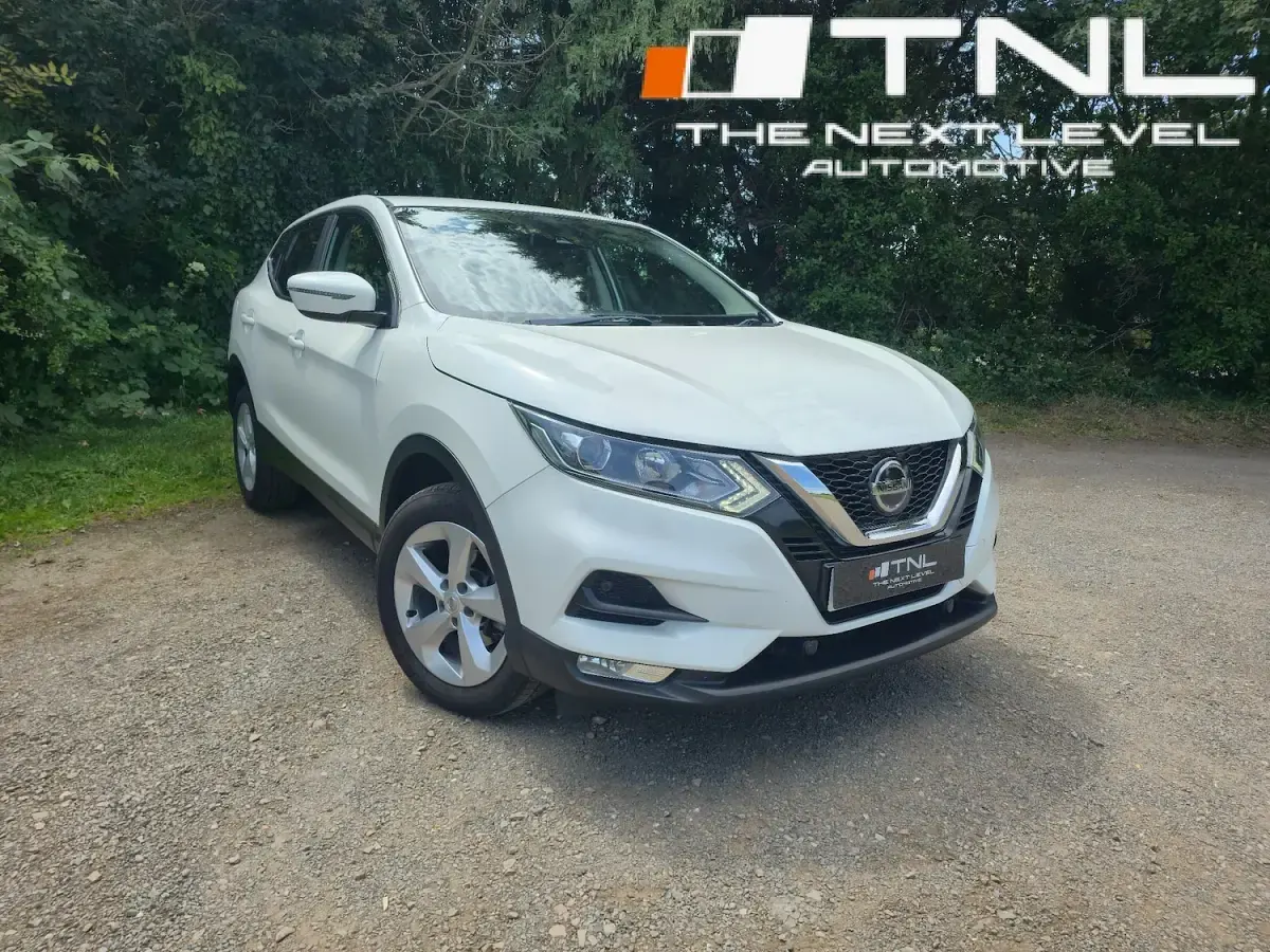 Used Nissan Qashqai Acenta Premium 2018 White SUV
