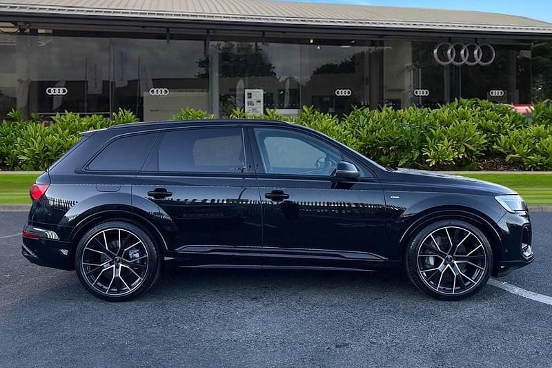 New Audi Q7 Black Edition 2026 Black SUV