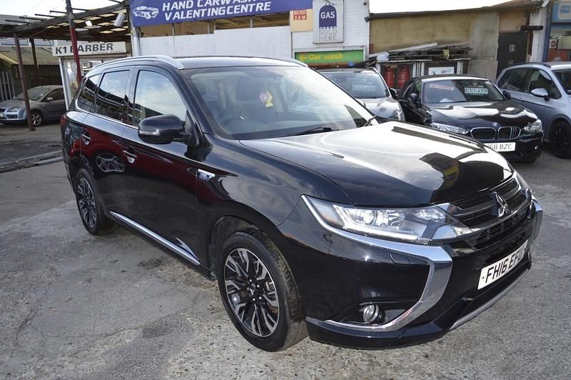 Black Used 2016 Mitsubishi Outlander P-HEV Estate | £6,999 (Fair price) - Image 1/4
